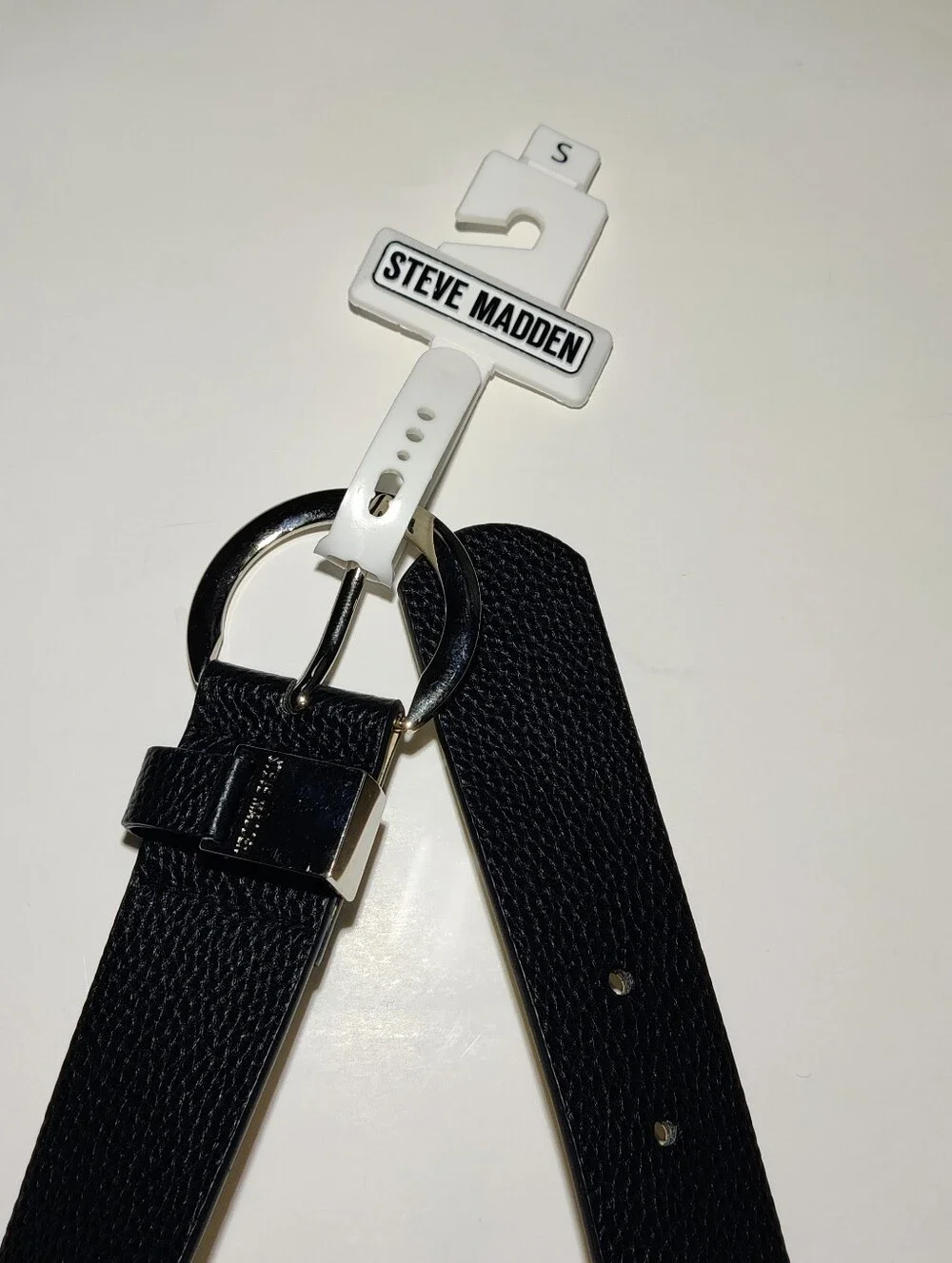 Steve Madden Womens Belt Size Small Black Round Silver Buckle Faux Leather NWT